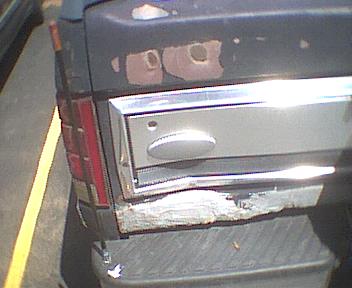 1982 Ford Bronco - the tailgate is also gonna die