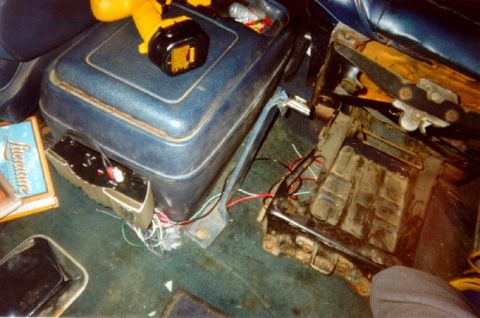 1982 Ford Bronco - amp setup for the 6x9s