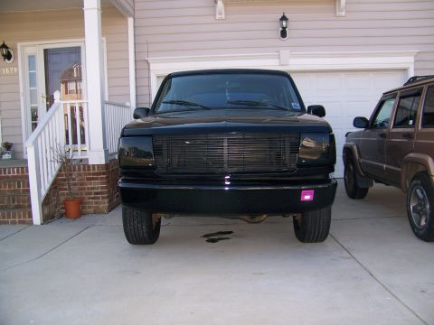 1996 Ford Bronco - Leakin oil