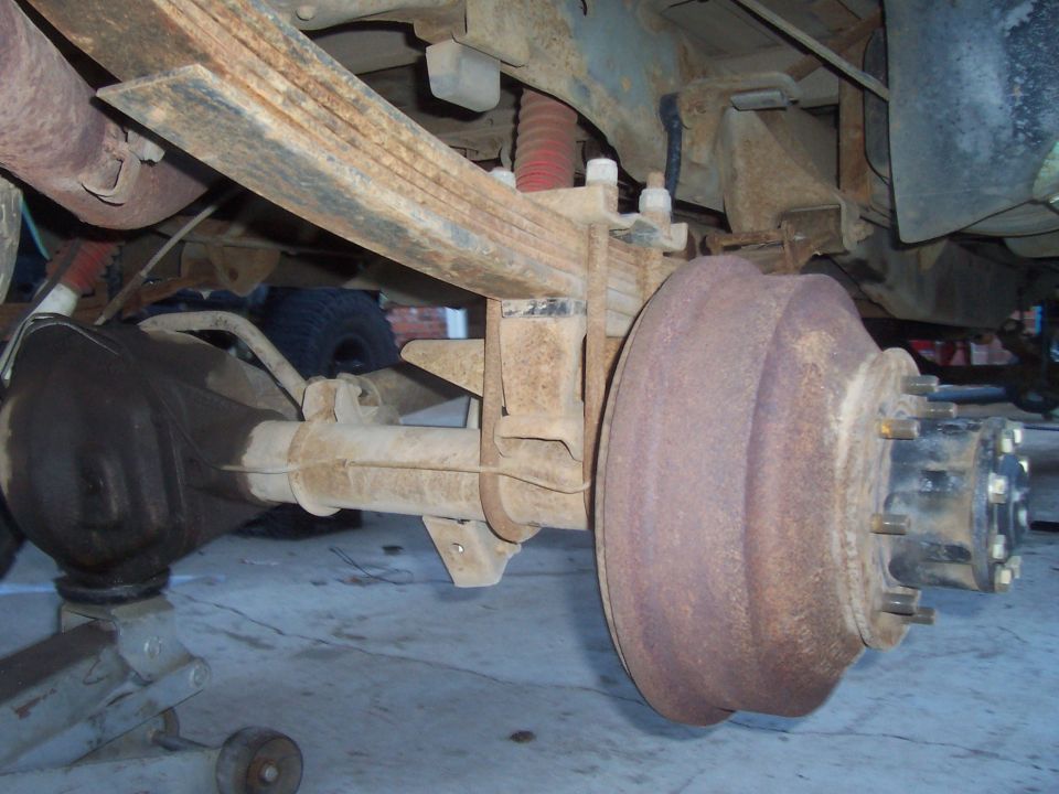 rear view of rear axle with right tire removed