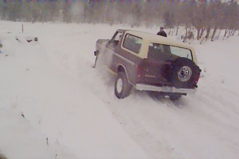 1980 Ford Bronco - Here's a snow rooster tail coming off of Rob's left front tire.