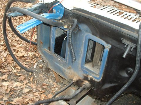 1985 Ford Bronco - Lots of extra room after the a/c stuff is gone. It was pretty easy with the body off the frame and the front clip gone. Would be kind of a…