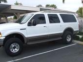 2001 Ford Excursion photo