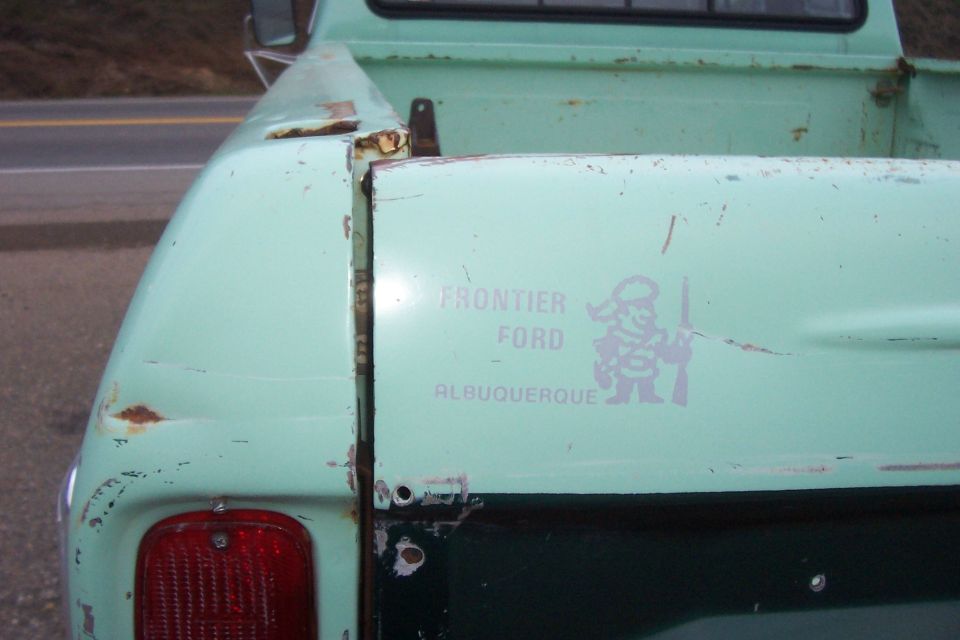 left rear bed corner