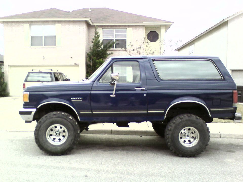 1991 Ford Bronco “BLUE”