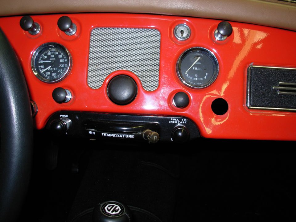1959 MG A interior dashboard with fuel and water gauges