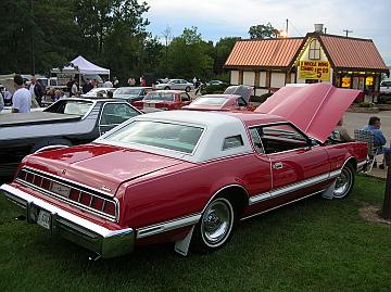 1976 Ford Thunderbird photo