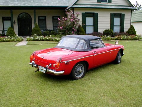 1970 MG B photo