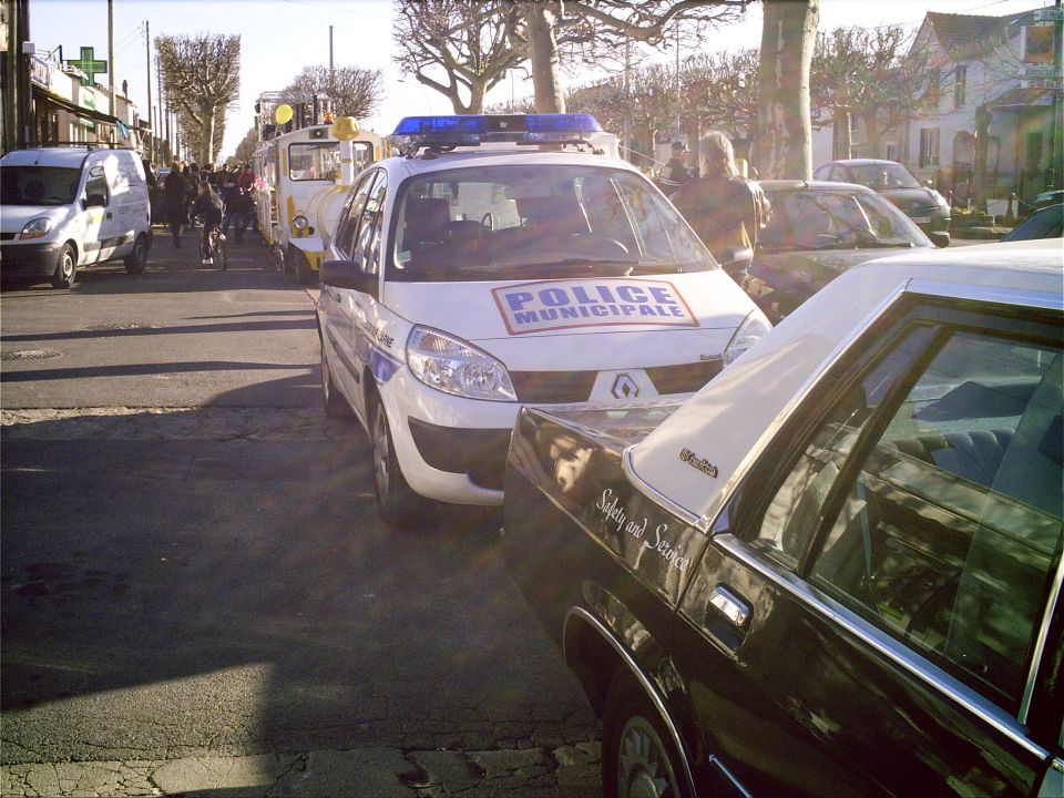 city of Ormesson Renault Scenic cruiser