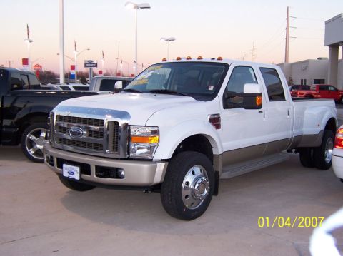 2000 Ford Excursion - Hey Look what I found! :D a 2008 F450! Dually crew cab