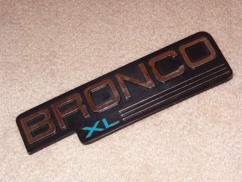 1983 Ford Bronco - Bronco XL 92-96 fender badge (F4TZ16720A)