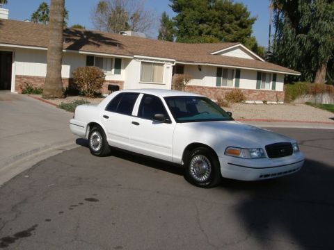 2000 Ford Crown Victoria