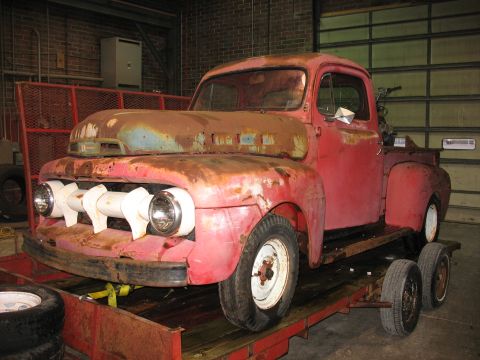 1952 Ford Pickup photo