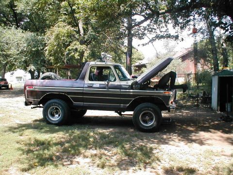 1979 Ford Bronco - Pat @ work
