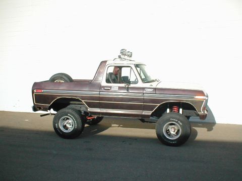 1979 Ford Bronco - side view
