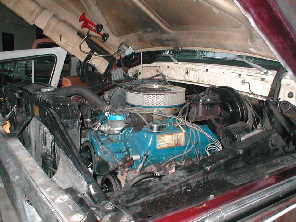 i havent had an air cleaner since the 351W had a 2bbl, but i picked this up for $2 at the tranny shop