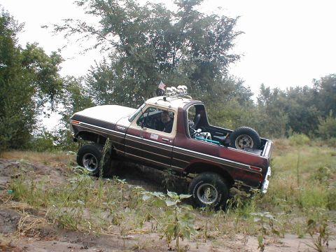 1979 Ford Bronco - is it as fun as this all the time??