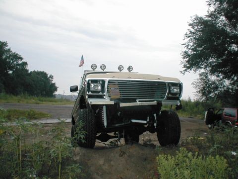 1979 Ford Bronco - i want to play more, and i heard that there was a place near that has a place for off road vehicles