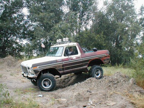 1979 Ford Bronco - see it werent much to 4x4 on, but it was fun