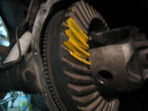 1996 Ford Bronco - Close-up view of the differential gears, showing yellow paint applied to the teeth.