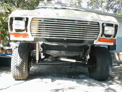 1979 Ford Bronco - the grille shell was bent up, so i cut off sttraight kinda. it looks like a really good approach angle, but i gotta get a good skid plate f…