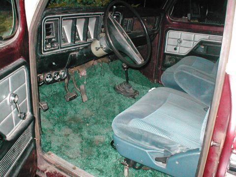 1979 Ford Bronco - luckily it was bought by some friends of mine. i got it back. now comes the legal stuff. but in the meantime, look what they did to my truc…