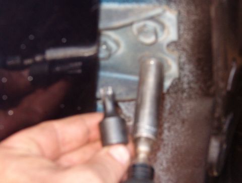 1983 Ford Bronco - Alignment Tools BAD This should show a T-50 & a 13mm socket because they're the tools needed to align the door to the body. I'll get a bett…