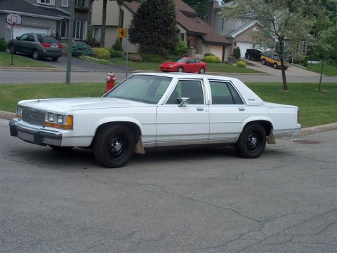 1990 Ford Crown Victoria LTD - Cleaned-up