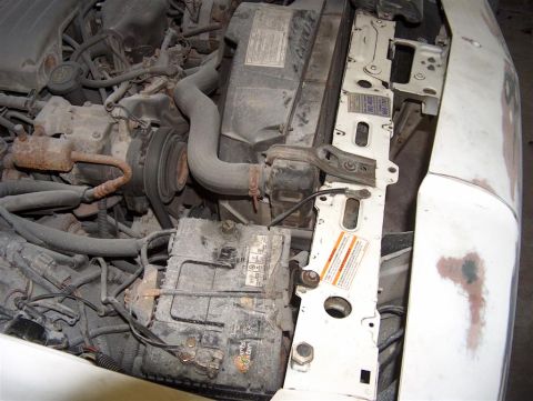 1990 Ford LTD Crown Victoria - Hood compartment