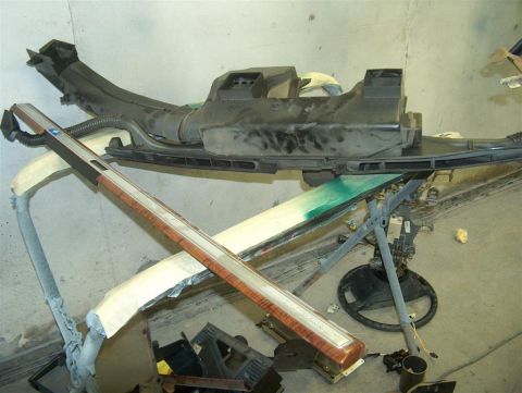 1990 Ford LTD Crown Victoria - Dash removed