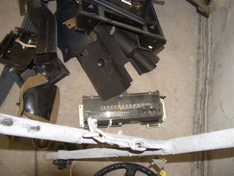 1990 Ford LTD Crown Victoria - Dash removed