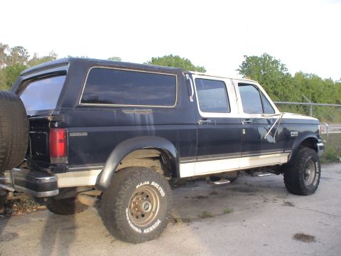 1993 Ford C-350 (Centurion Conversions) - This Ford Bronco appears to be from the early 1990s, not a 1993 Ford C-350 Centurion Conversions.