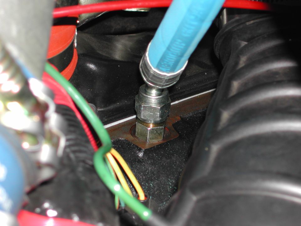 real close look at the drivers side connection
