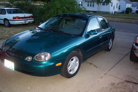 1998 Ford Taurus - Shiny CLI in the driveway