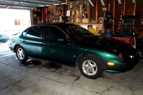 1999 Ford Taurus photo