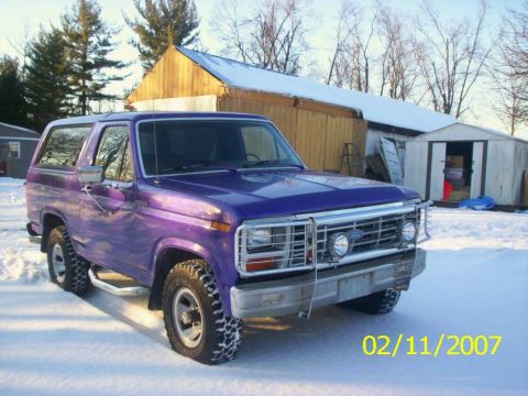 1984 Ford Bronco photo