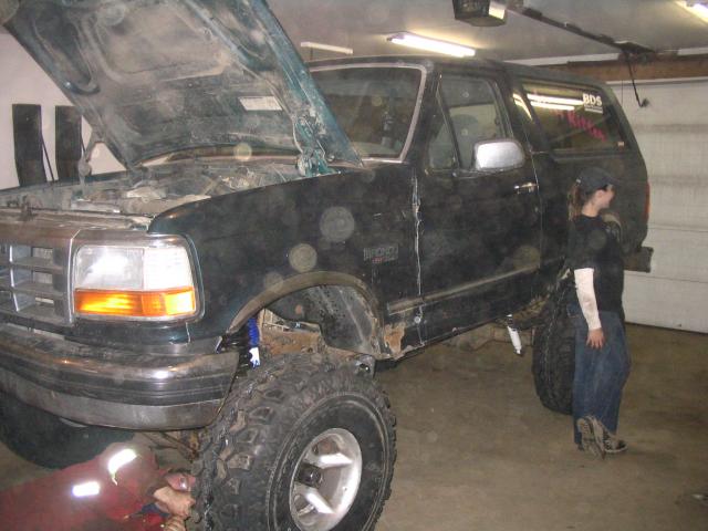1995 Ford Bronco 3q-front view, hood open, with "BDS" sticker on rear window
