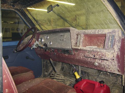 1986 Ford Ranger - lil dirty from playing w/o the doors!