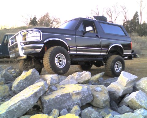 Cell Pix 2/6/07 - 1995 Ford Bronco