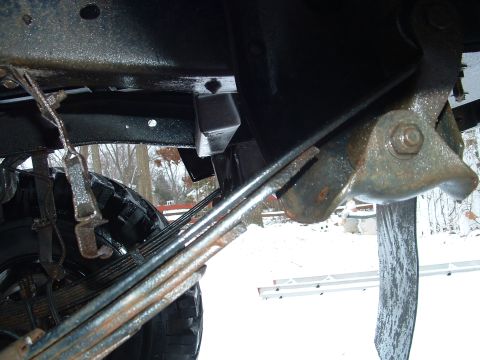 1978 Chevrolet C/K Pickup - definitely problems.. you can see daylight... 54" from eye to eye... so maybe need to shorten the leaf....