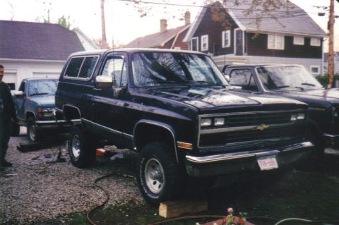 1990 Chevrolet Blazer - 6" lift in the back