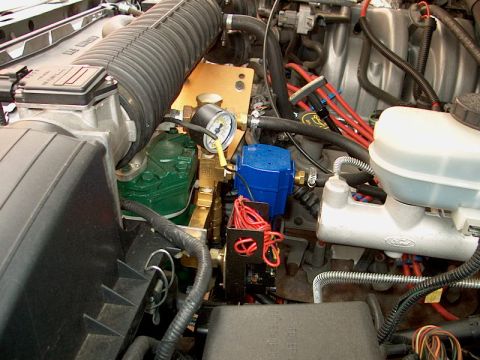 1996 Ford Bronco - Drivers side view from rear showing air manifold. Listed as xx12.jpg in my instructions.