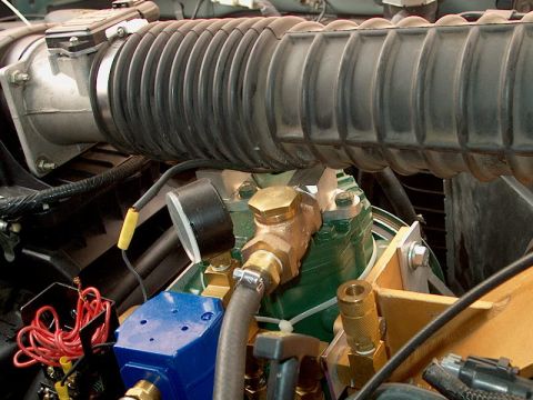 1996 Ford Bronco - Yet another passenger side view of air manifold.
