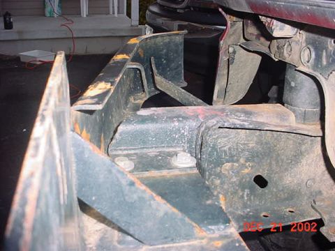 1980 Ford Bronco - front bumper mounting pics passenger side from drivers side