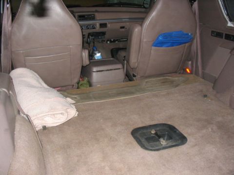 1995 Ford Bronco - Storage of items is best kept a secret with a soft top.