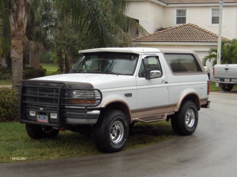 1996 Ford Bronco photo
