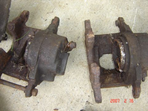 1993 Ford Bronco - These heavily corroded brake calipers are not identifiable as belonging to a 1993 Ford Bronco.