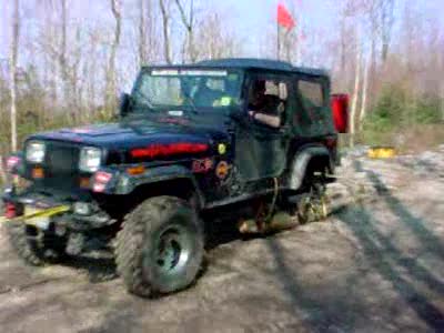 1980 Ford Bronco - another shot of the recovery effort