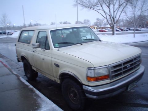 1992 Ford Bronco - Dirty with the new tires...