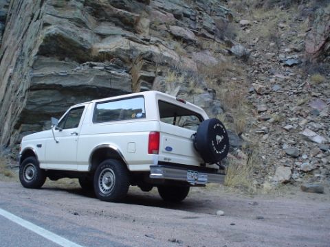 1992 Ford Bronco - In the Cache le Poudre